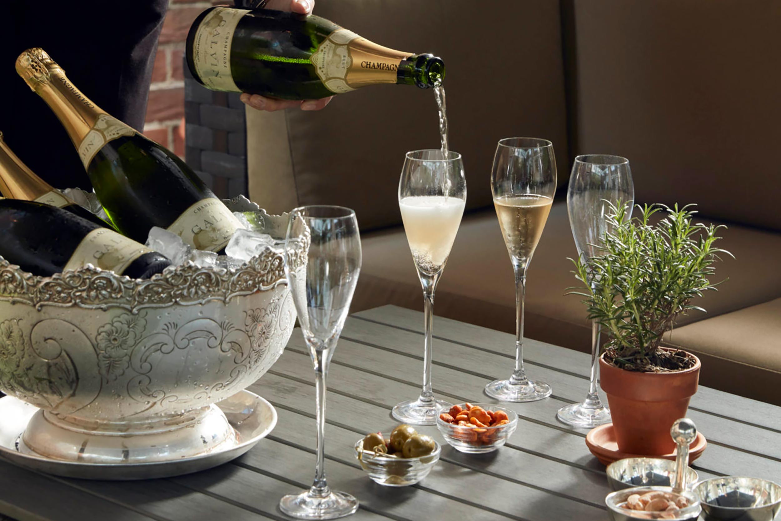 Luxury Pub Restaurant near me Michelin Bar Spitalfields Market Best Gastropub London Celebrate Packages