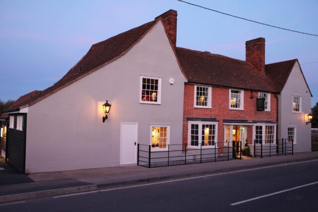 Restaurant near me Beer Garden Essex Chelmsford Best Voted Bar Family Country Pub Live Music Friday