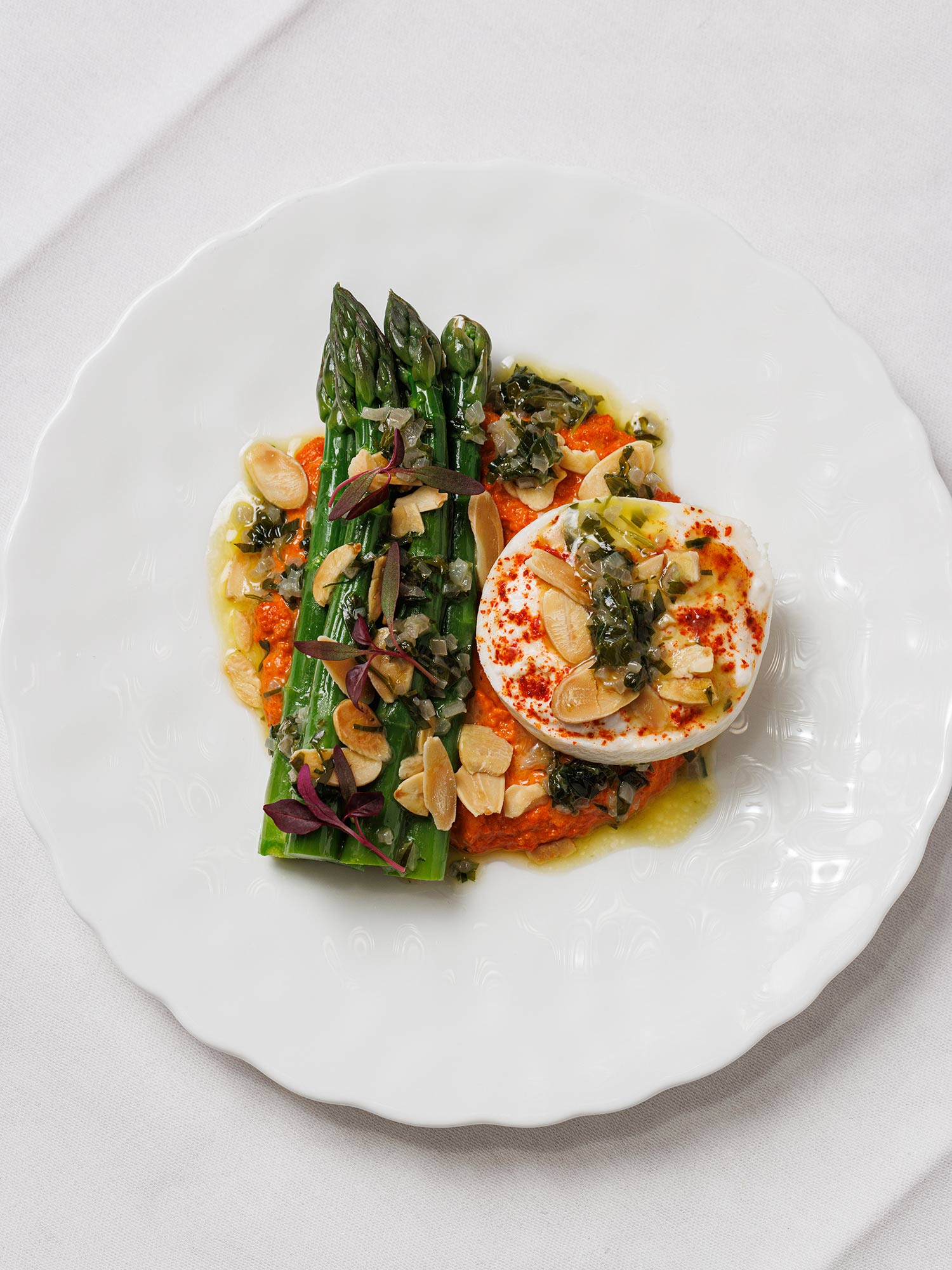 Gourmet brasserie bar small plates and comfort food classics in Spitalfields.