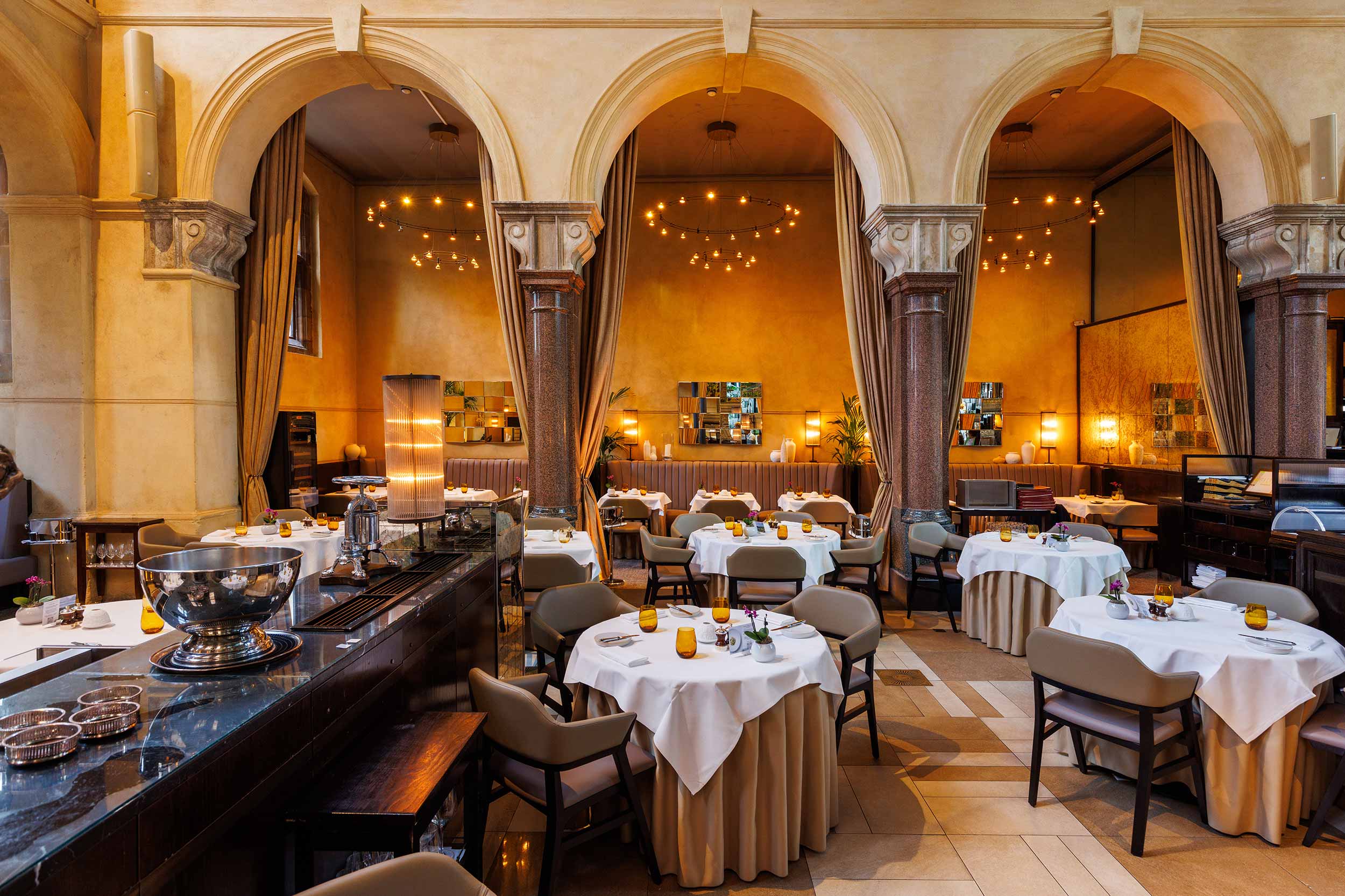 Restaurant Private Dining French Michelin Star City London Galvin La Chapelle
