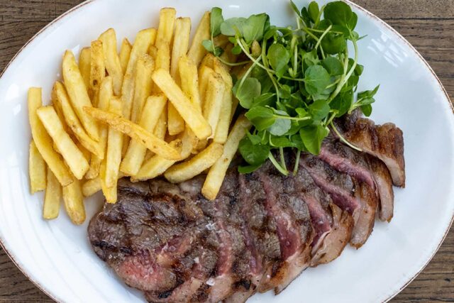 Discover Monday Steak Night at Galvin Green Man in Essex. Enjoy a premium selection of steaks, from Flat Iron to Tomahawk to Wagyu burgers.