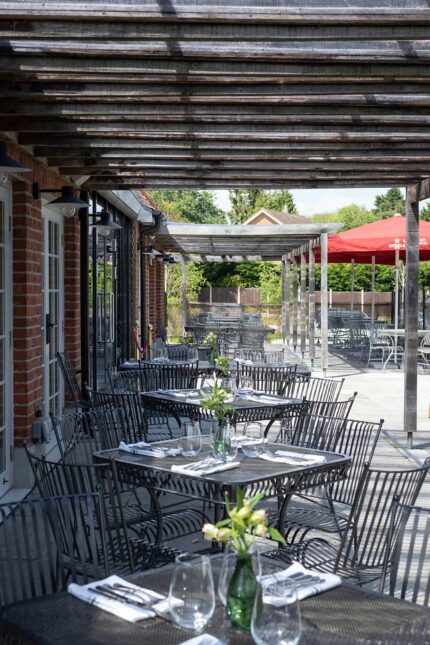 Families enjoying May Bank Holiday fun and live entertainment at Galvin Green Man Essex.