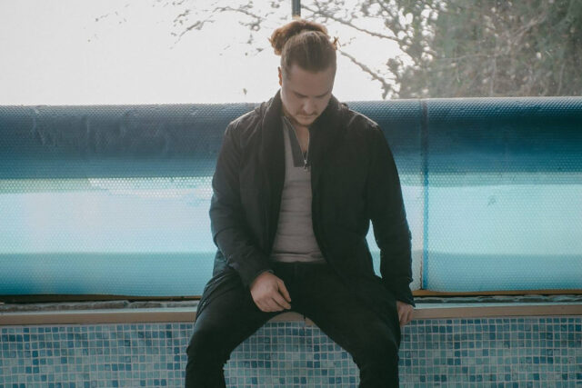 April live music beer garden near me restaurant Waltham pub bar, Jimmy Sharp is an Essex-based singer-songwriter with a rich, husky voice.