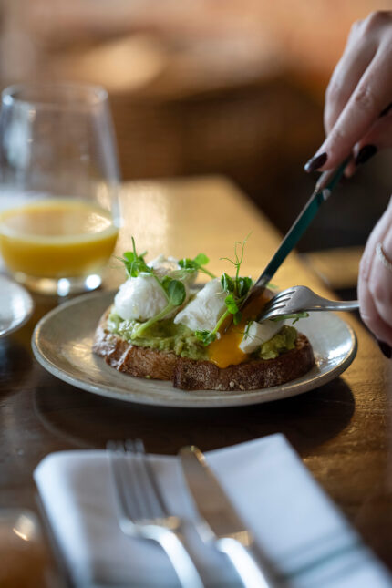 Enjoy breakfast coffee at restaurant pub near Broomfield Essex, we invite you to start your day with us, we use only quality ingredients.