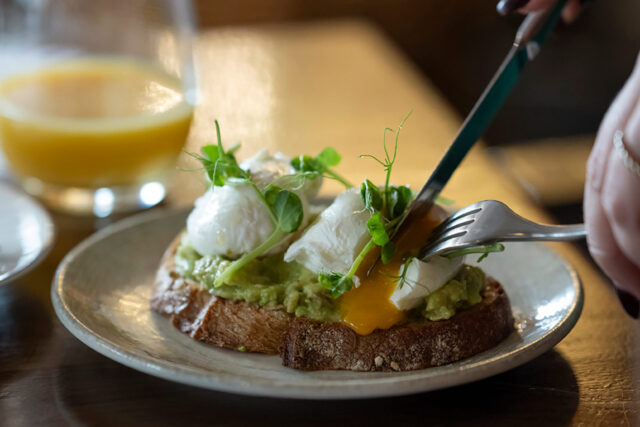 Enjoy Michelin-quality breakfast and specialty coffee at Galvin Green Man in Chelmsford. Open Monday to Friday from 9am. Walk-ins only!