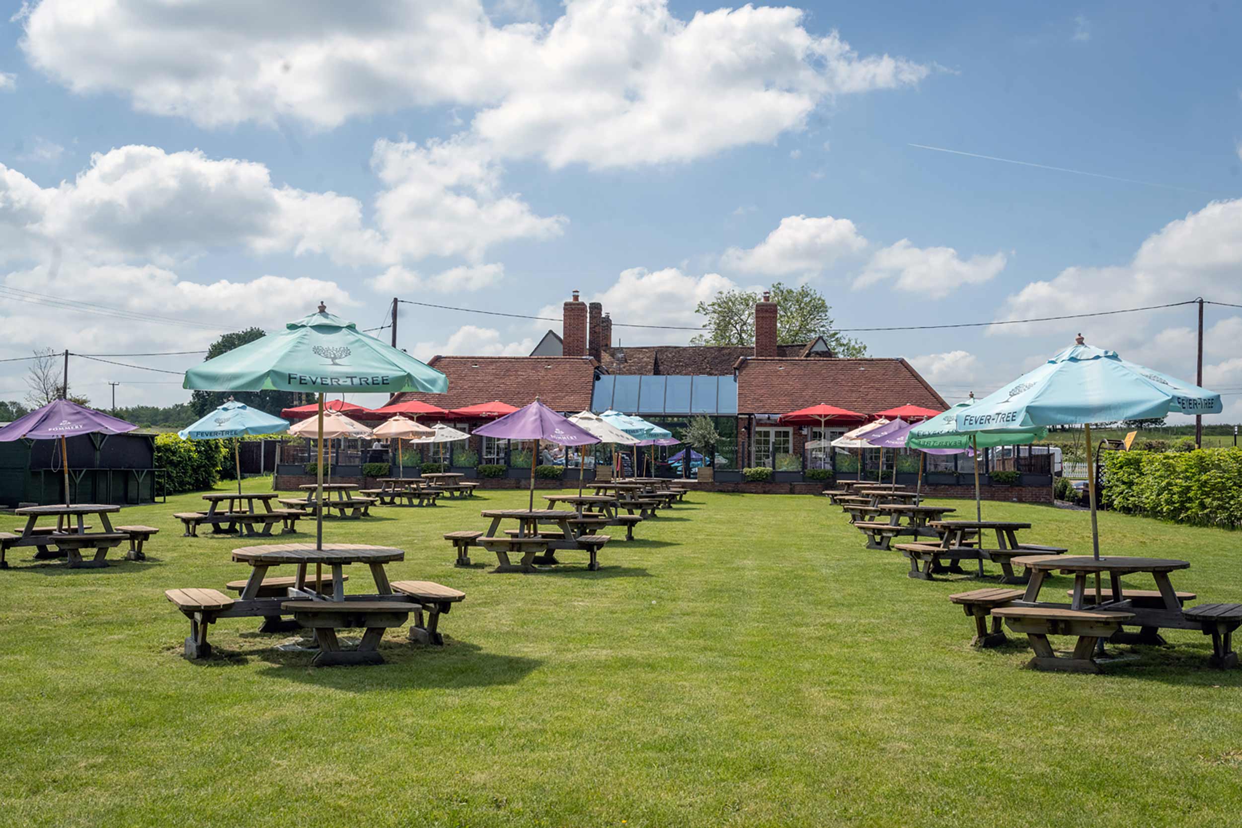 Pub Restaurant near Chelmsford with Beer Garden