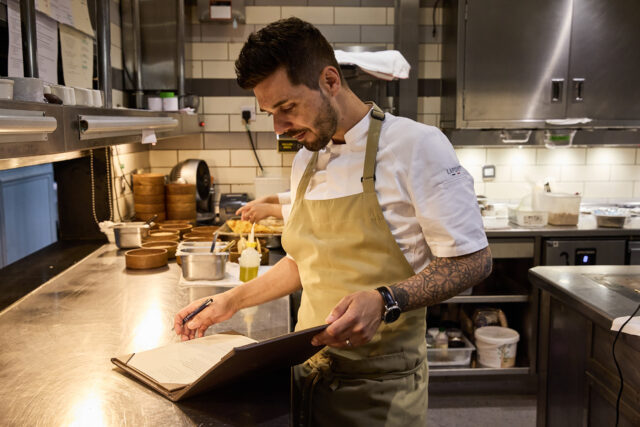Exclusive 4-Hand Dinner with Chef Tom De Keyser